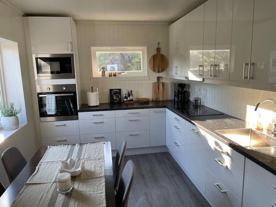 A, The Far End Of Lofoten, Top Apartment. Sorvagen Exterior photo